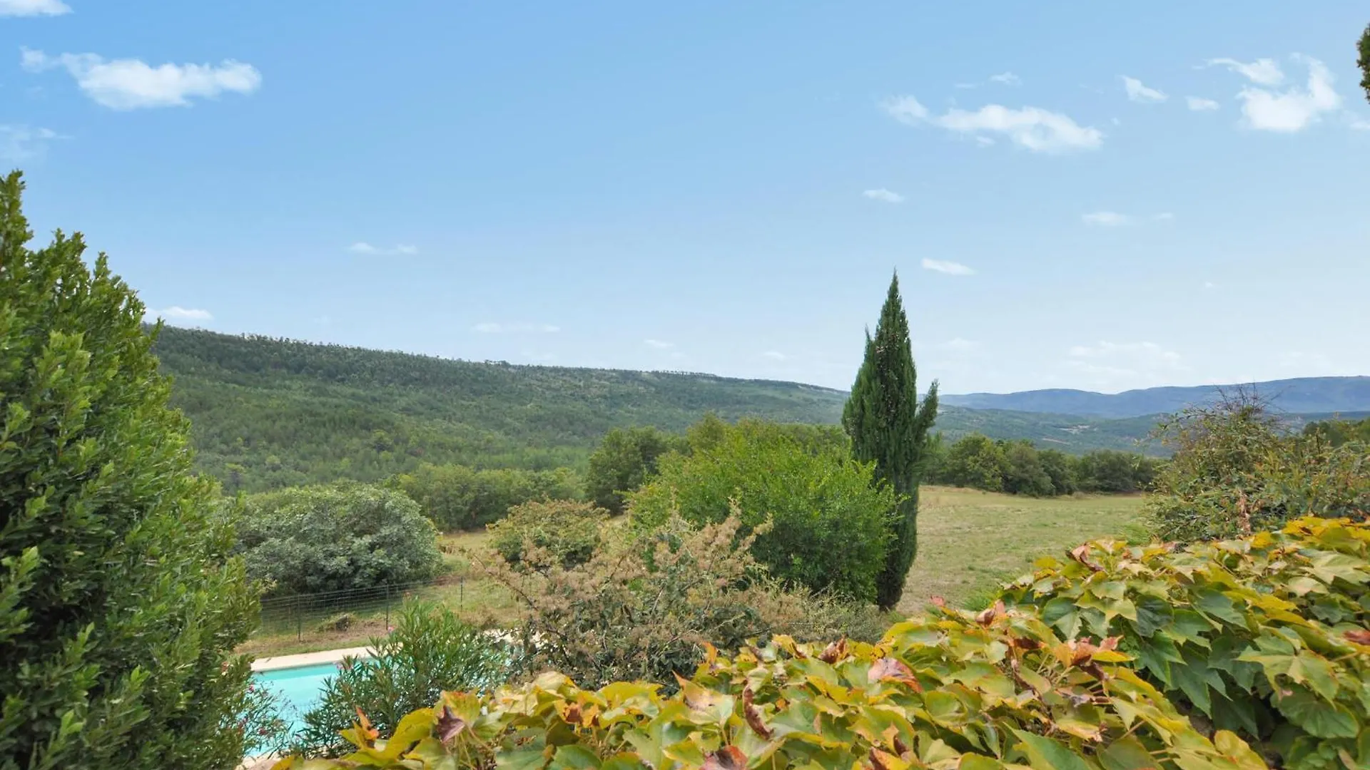 Cozy Home In Vacheres With Private Swimming Pool, Can Be Inside Or Outside Holiday home
