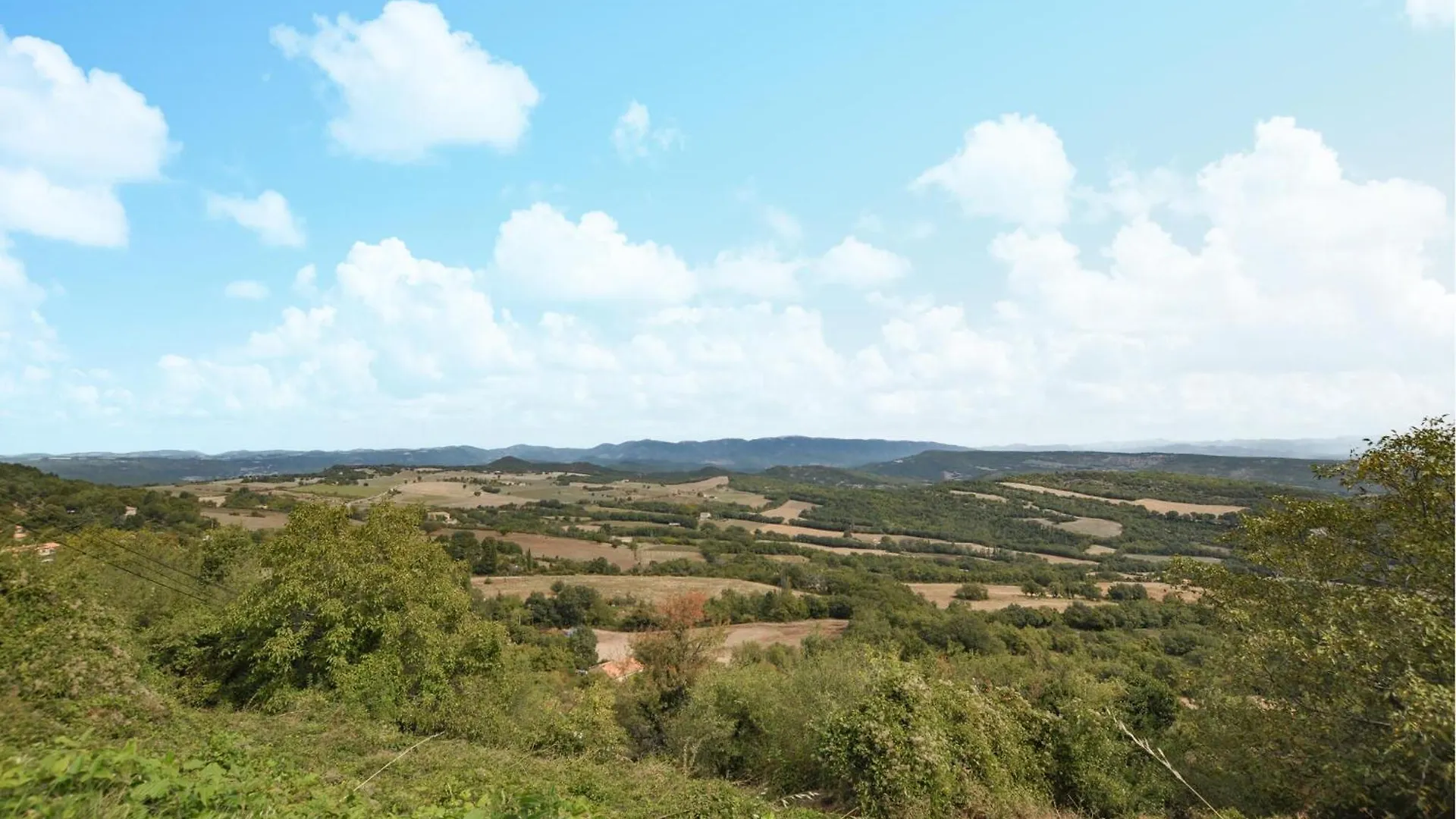 Cozy Home In Vacheres With Private Swimming Pool, Can Be Inside Or Outside